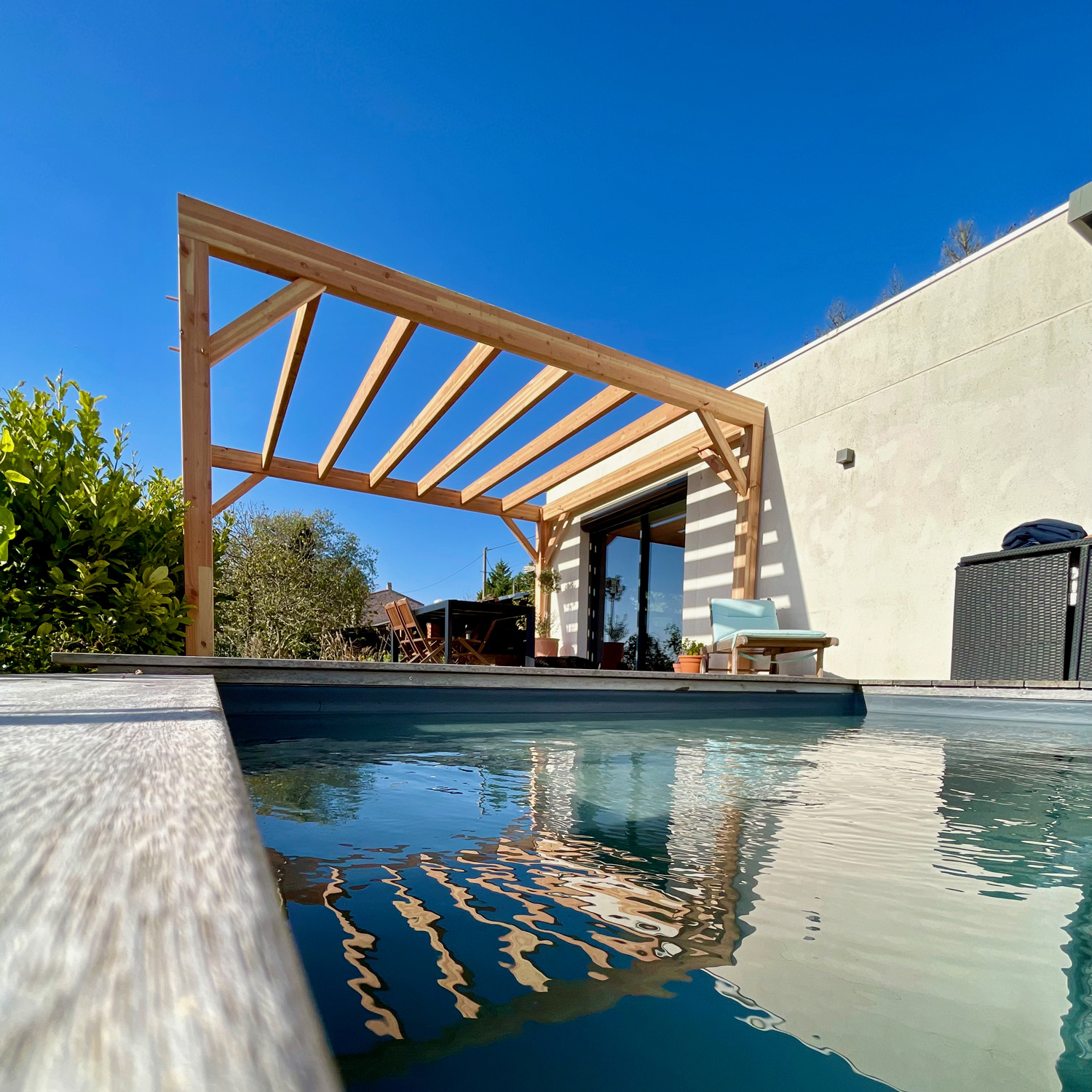 Terrasse chaleureuse et cosy pour les belles soirées d’été 