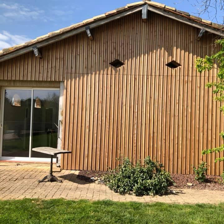 Terrasse chaleureuse et cosy pour les belles soirées d’été 